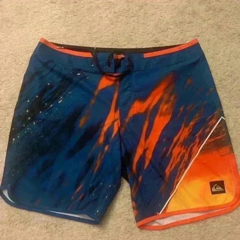 NWOT Quicksilver board shorts 38 - Picture 2 of 6